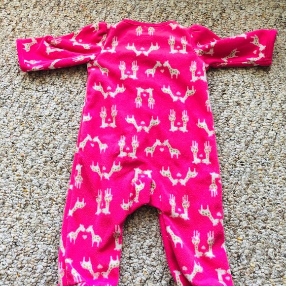 Girl's Carter three baby clothes. - Picture 3 of 14